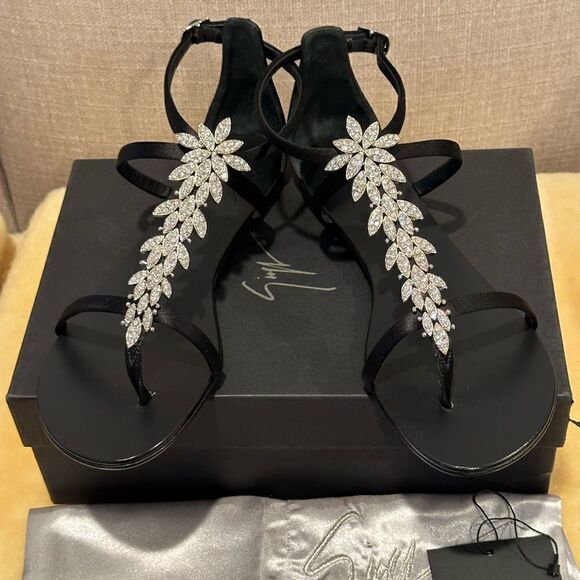 Giuseppe Zanotti  Raso Doppiatto crystal embellished sandals size EU 39 - Picture 14 of 16